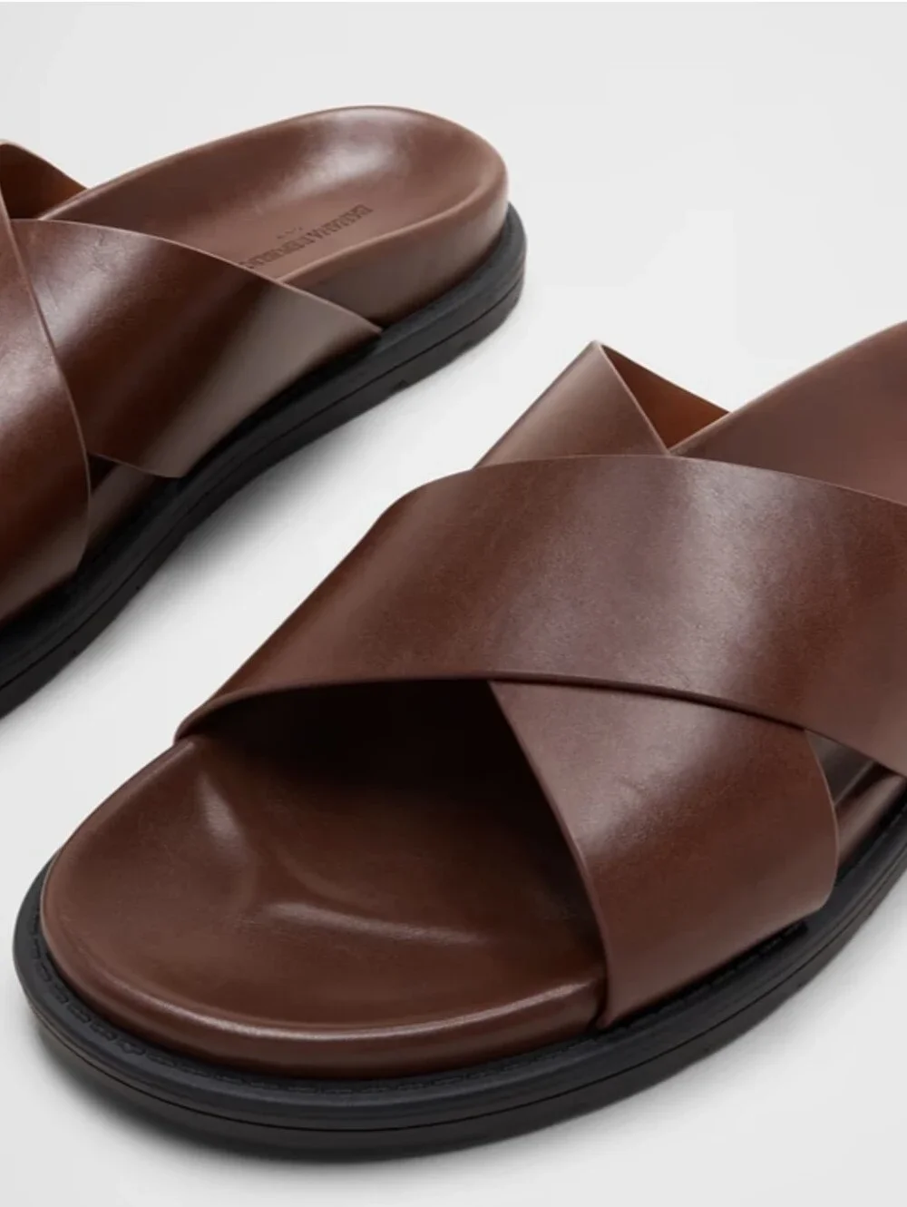 NWT Men's Vegan Leather Crossover Sandals Size 9.5 In Cognac By Banana Republic